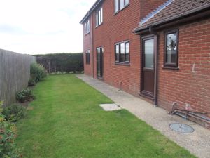 Side elevation- click for photo gallery